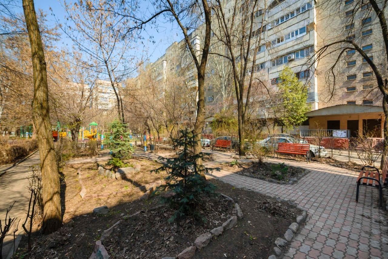 Самал на проспекте Ленина Apartment Алма Ата Екстериор снимка